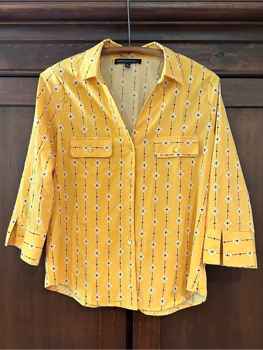 Adrienne Vittadini • women’s button down shirt • blouse • 3/4 sleeves